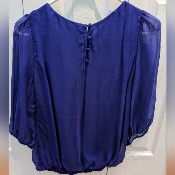 Women's Silk Bubble Hem Blouse - Picture 3 of 6